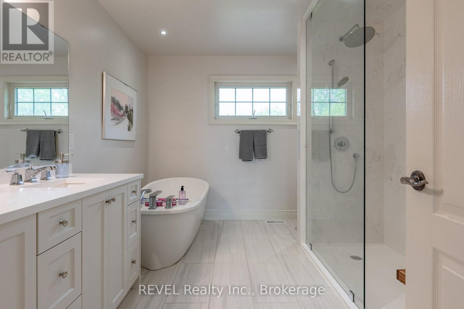 3250 Thunder Bay Road, Fort Erie, Ontario  L0S 1N0 - Photo 24 - X13861194