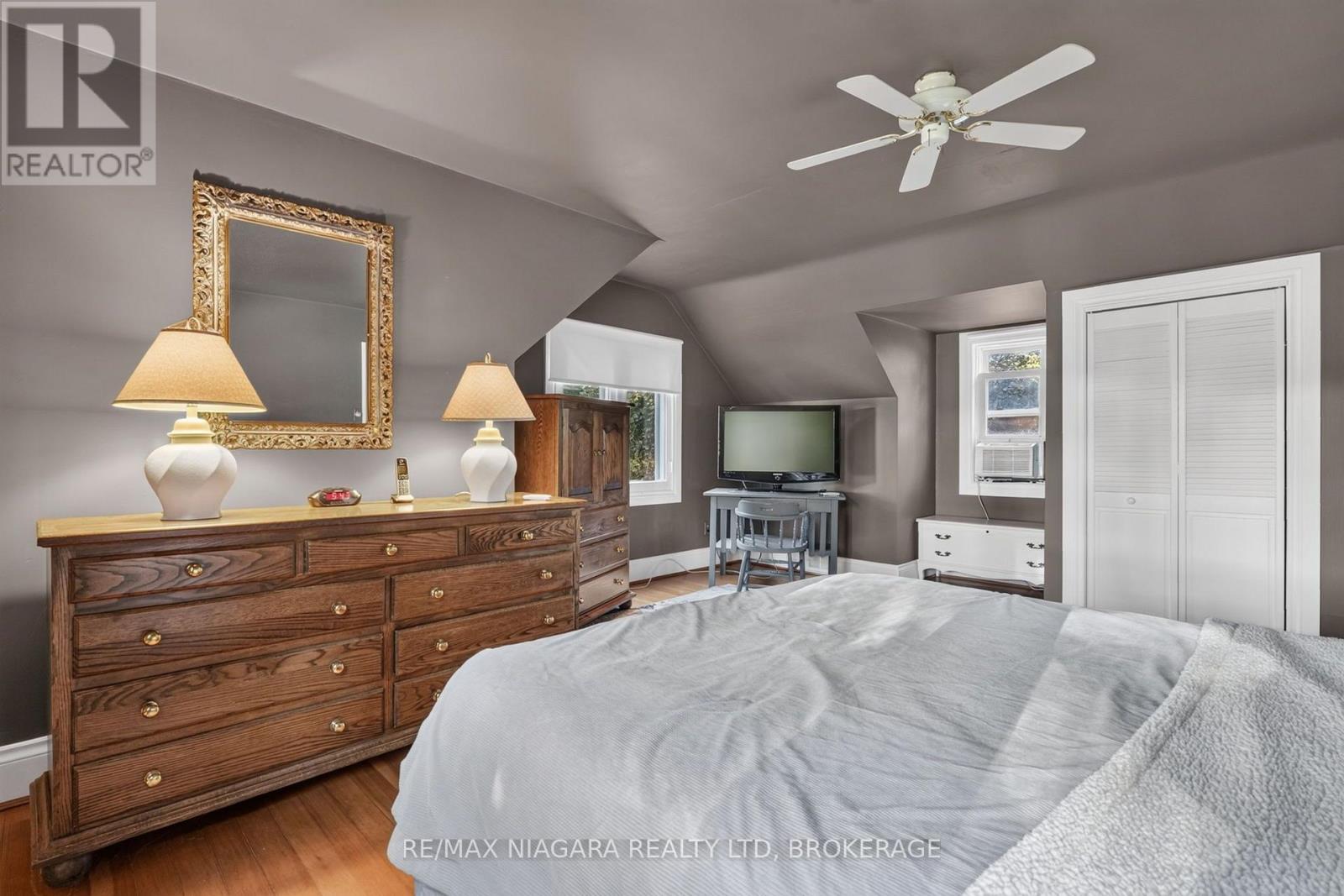 1577 Gregory Road, St. Catharines, Ontario  L2R 6P9 - Photo 34 - X13861942
