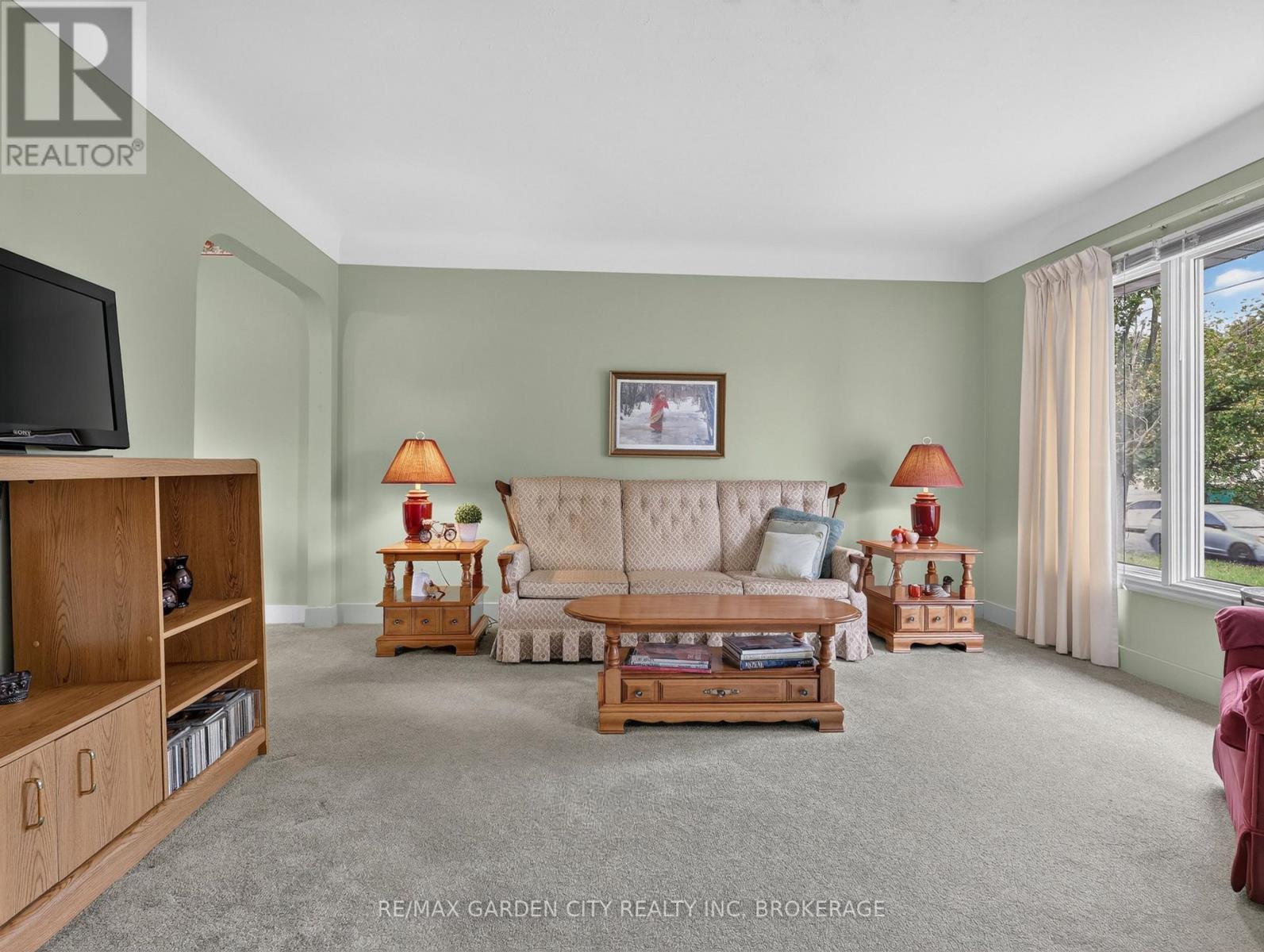 94 Jacobson Avenue, St. Catharines, Ontario  L2T 3A3 - Photo 4 - X13862500