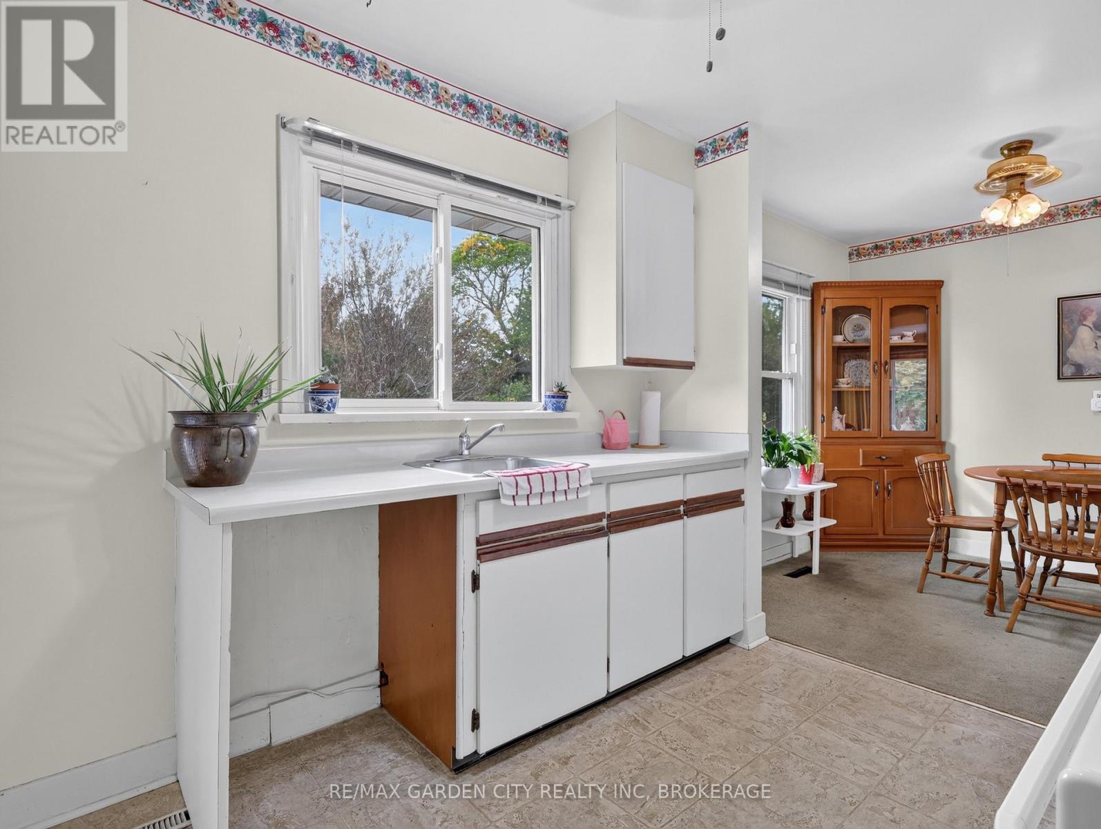 94 Jacobson Avenue, St. Catharines, Ontario  L2T 3A3 - Photo 9 - X13862500