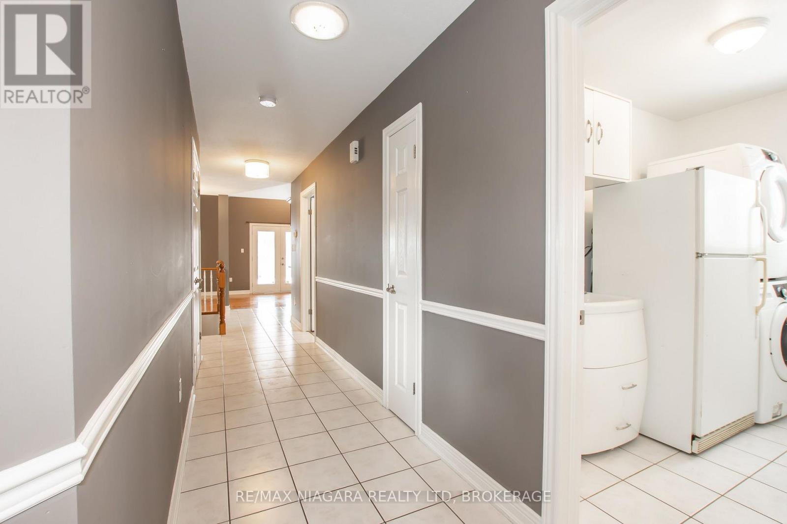 3417 Michelle Court, Niagara Falls, Ontario  L2H 3E7 - Photo 2 - X13862556