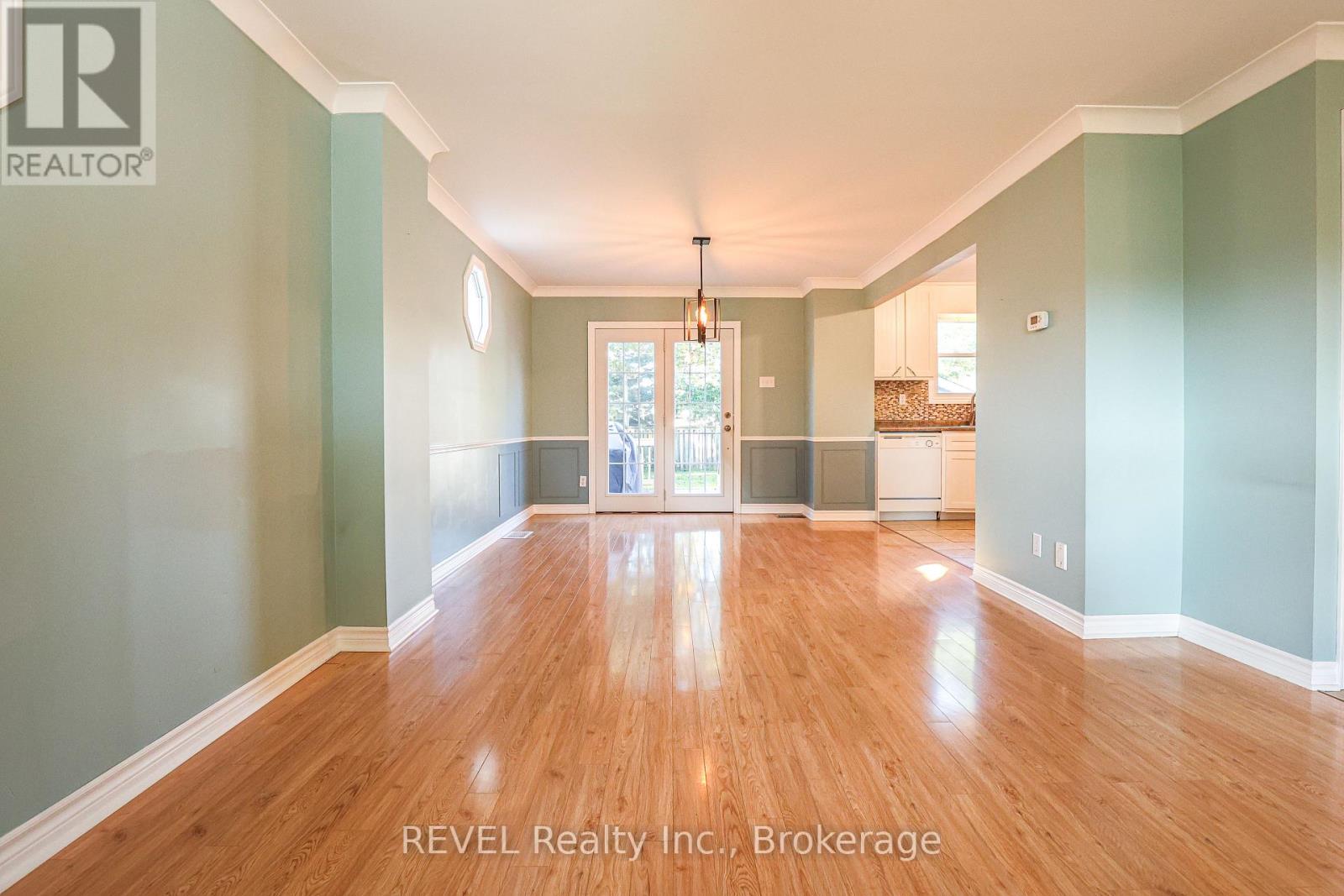 3 Victoria Street, St. Catharines, Ontario  L2S 2K8 - Photo 8 - X13862716