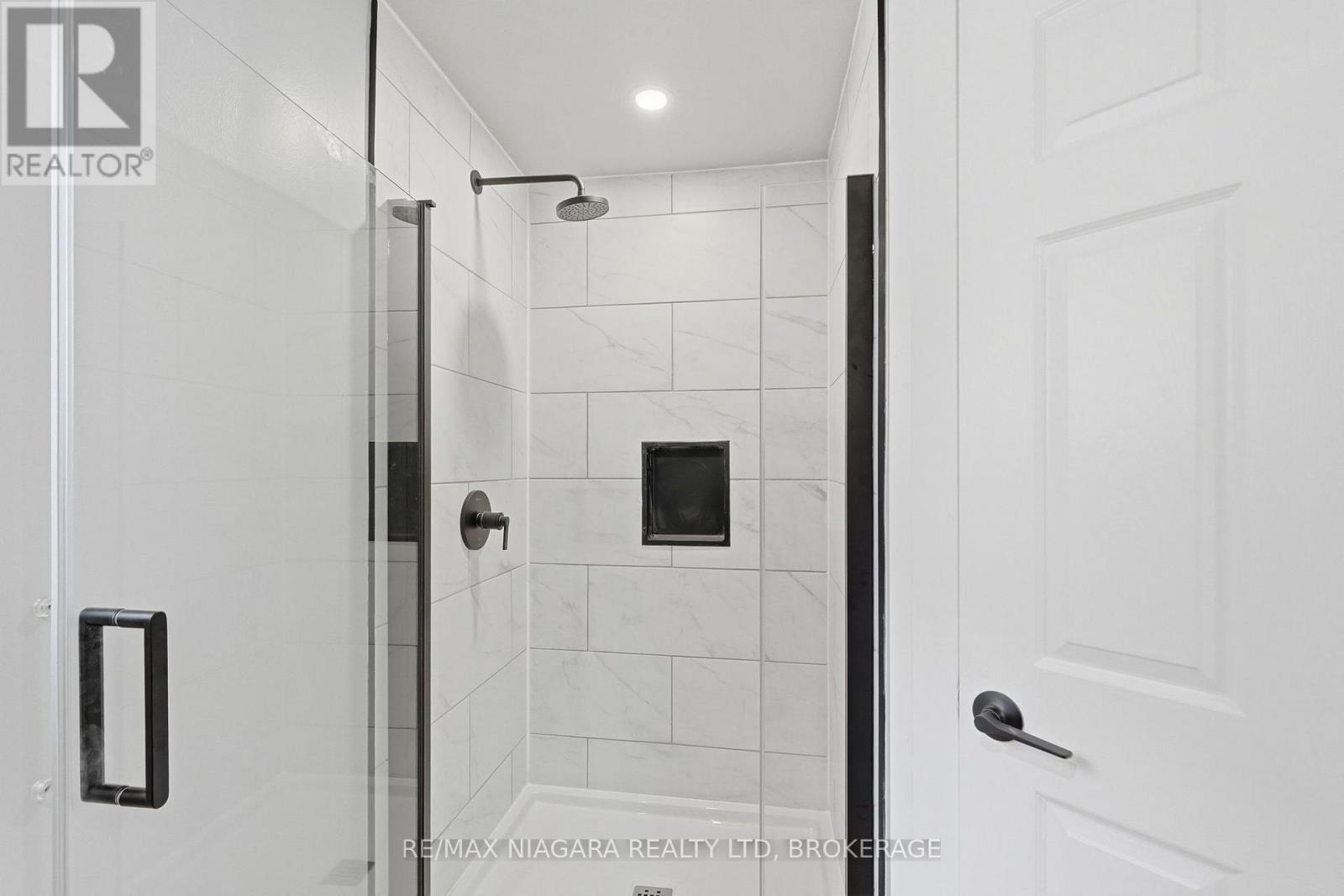 Lower - 422 Brunswick Street, Hamilton, Ontario  L8H 6S4 - Photo 10 - X13862750