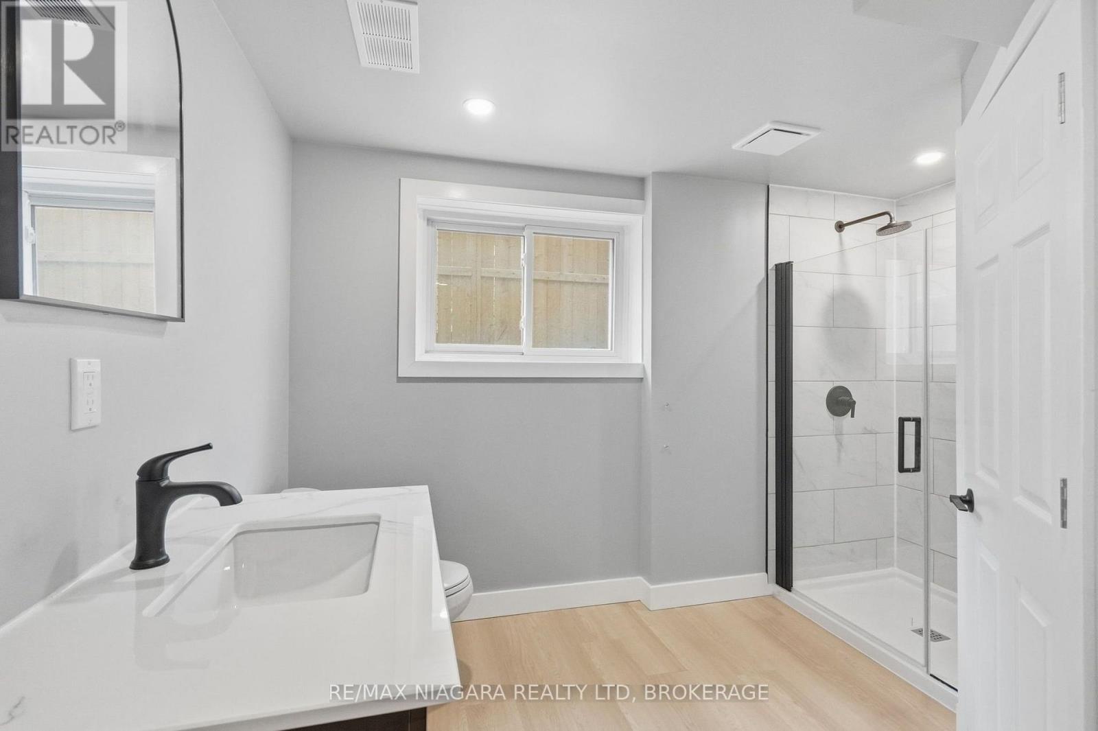 Lower - 422 Brunswick Street, Hamilton, Ontario  L8H 6S4 - Photo 9 - X13862750