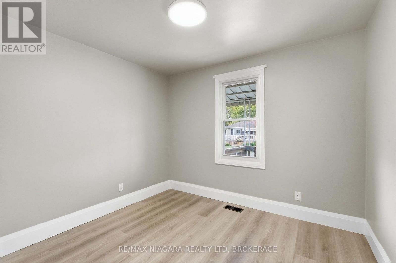 Upper - 422 Brunswick Street, Hamilton, Ontario  L8H 6S4 - Photo 10 - X13862766