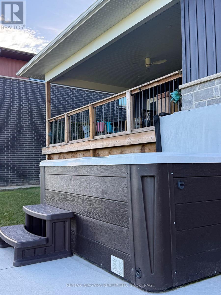 250 Colbeck Drive S, Welland, Ontario  L3C 0B4 - Photo 16 - X13863146