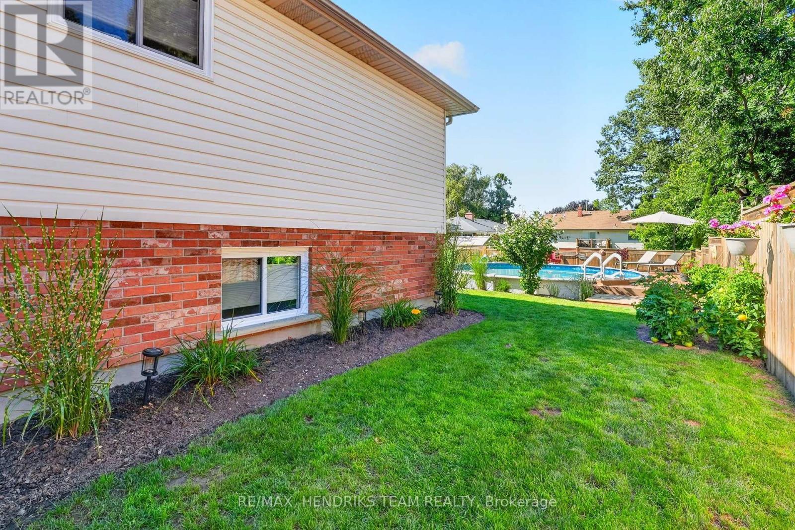 13 Timber Lane, St. Catharines, Ontario  L2N 7R7 - Photo 37 - X13863210