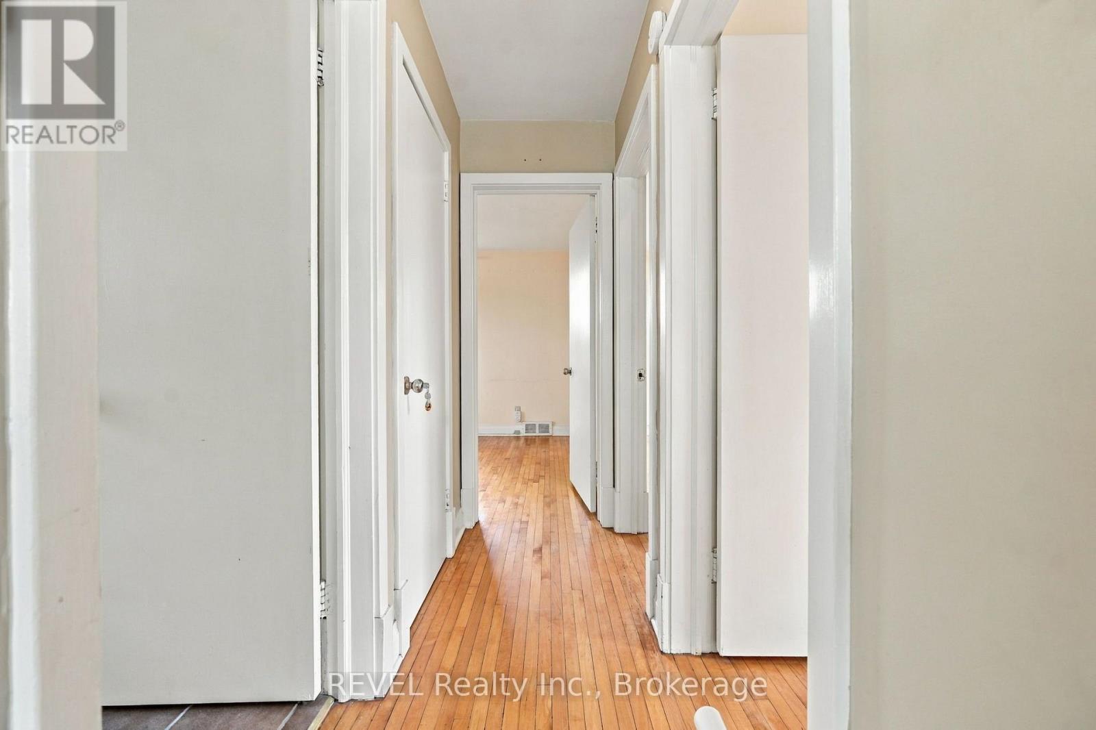 5892 Murray Street, Niagara Falls, Ontario  L2G 2J8 - Photo 21 - X13863732