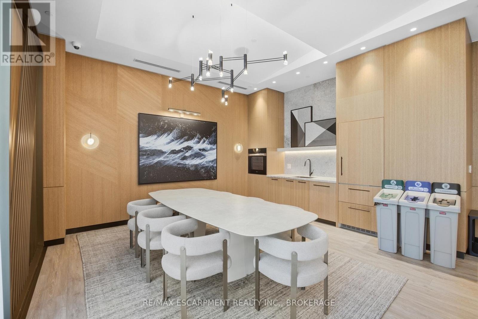 2010 - 60 Central Park Road Way, Toronto, Ontario  M9A 0E6 - Photo 28 - W13864328