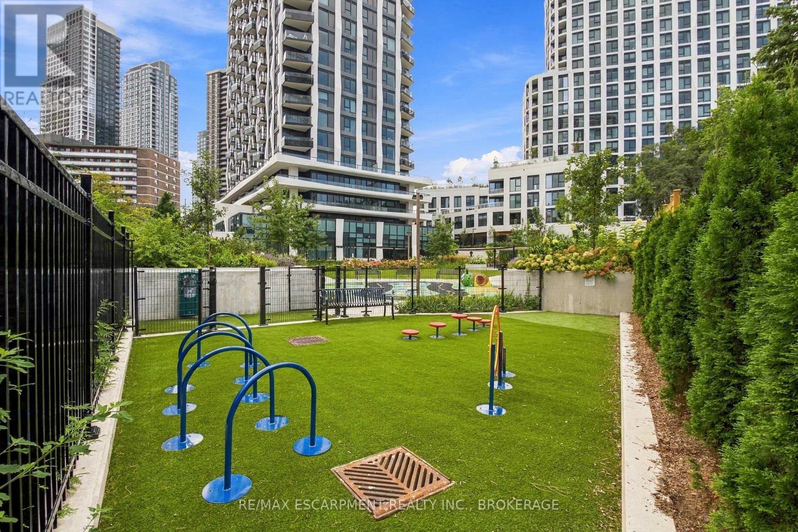 2010 - 60 Central Park Road Way, Toronto, Ontario  M9A 0E6 - Photo 34 - W13864328