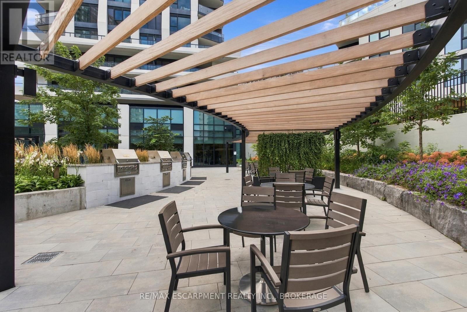 2010 - 60 Central Park Road Way, Toronto, Ontario  M9A 0E6 - Photo 35 - W13864328