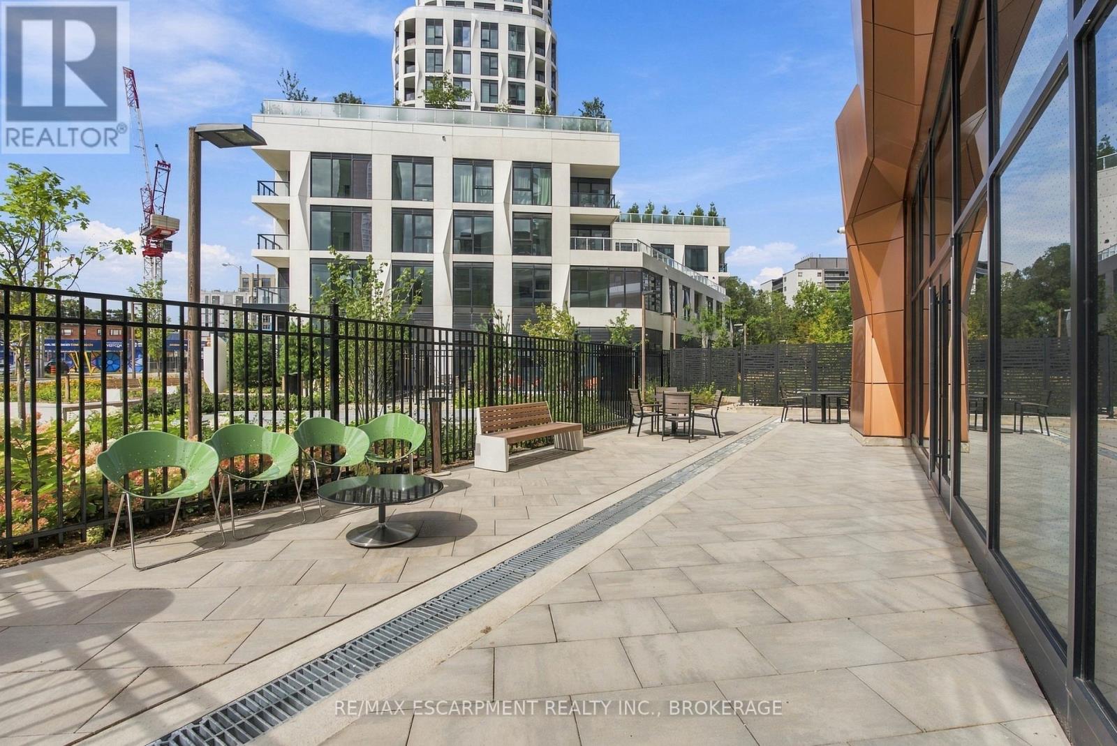 2010 - 60 Central Park Road Way, Toronto, Ontario  M9A 0E6 - Photo 37 - W13864328