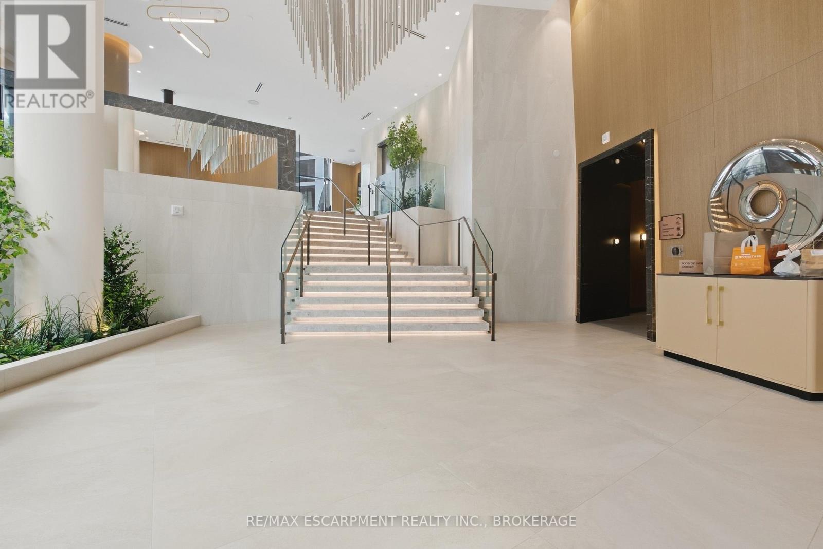 2010 - 60 Central Park Road Way, Toronto, Ontario  M9A 0E6 - Photo 40 - W13864328