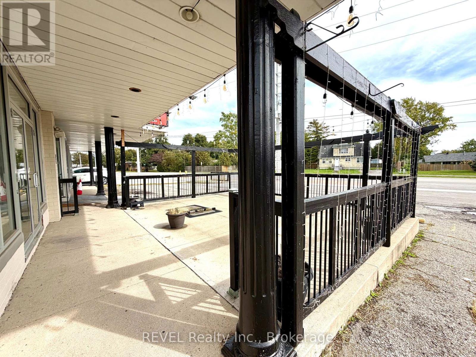 547-549 Ontario Street, St. Catharines, Ontario  L2N 4N4 - Photo 16 - X13864394