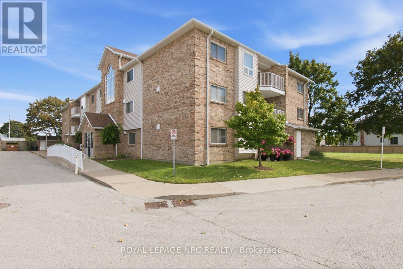 301 - 301-1061 Vansickle Road N, St. Catharines, Ontario  L2S 2X4 - Photo 3 - X13864428