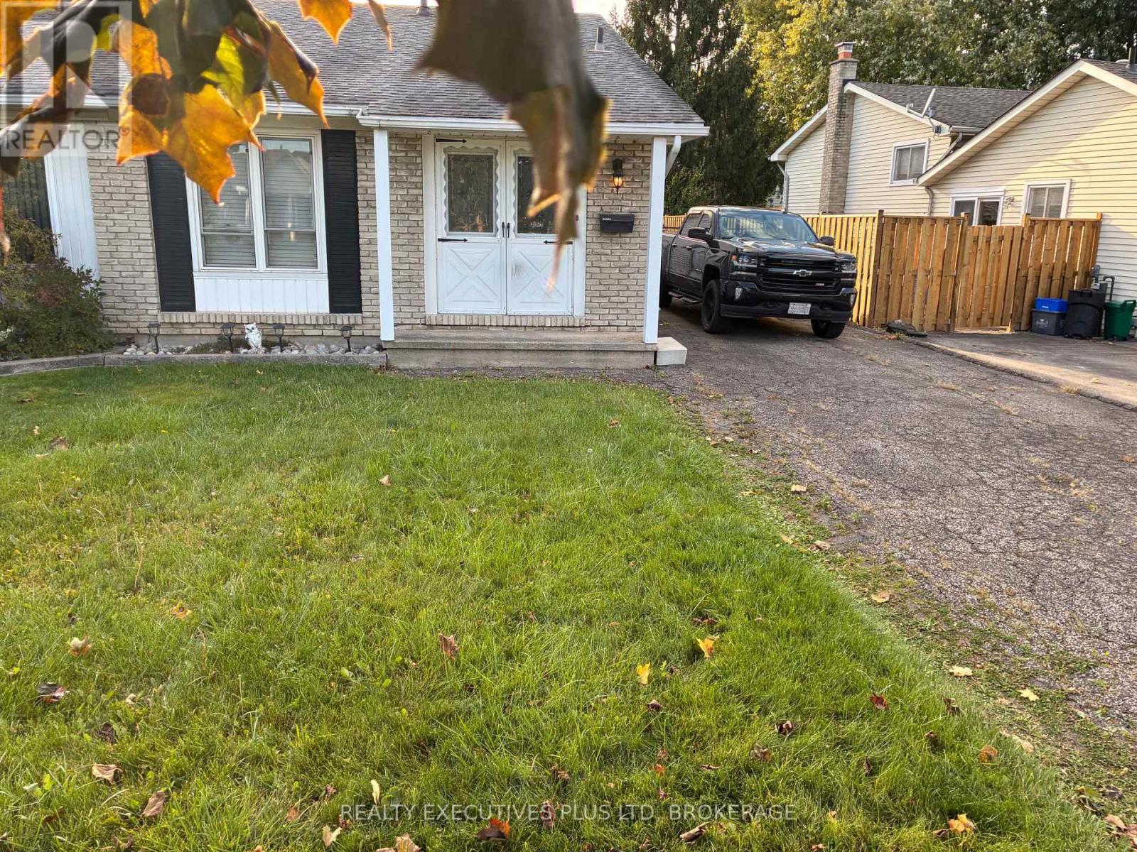 94 CARRIAGE ROAD, St. Catharines, Ontario