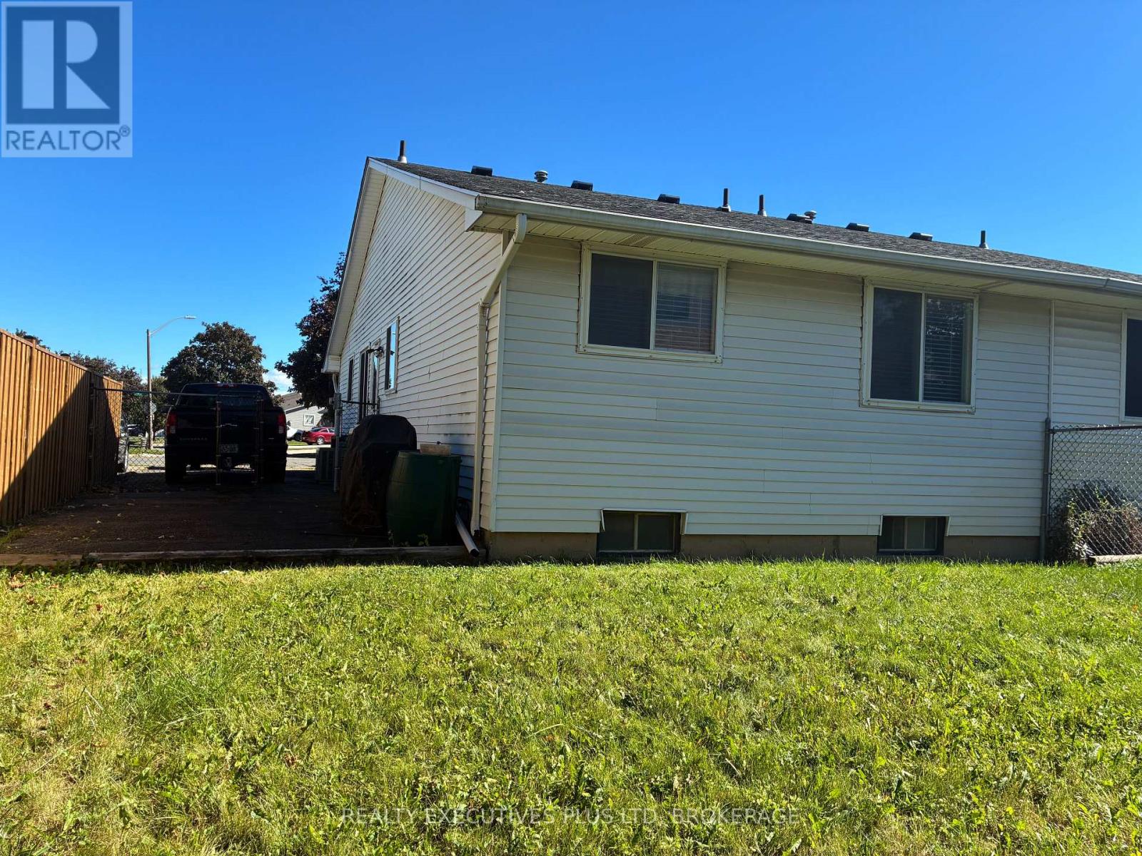 94 Carriage Road, St. Catharines, Ontario  L2P 3S8 - Photo 21 - X13864780