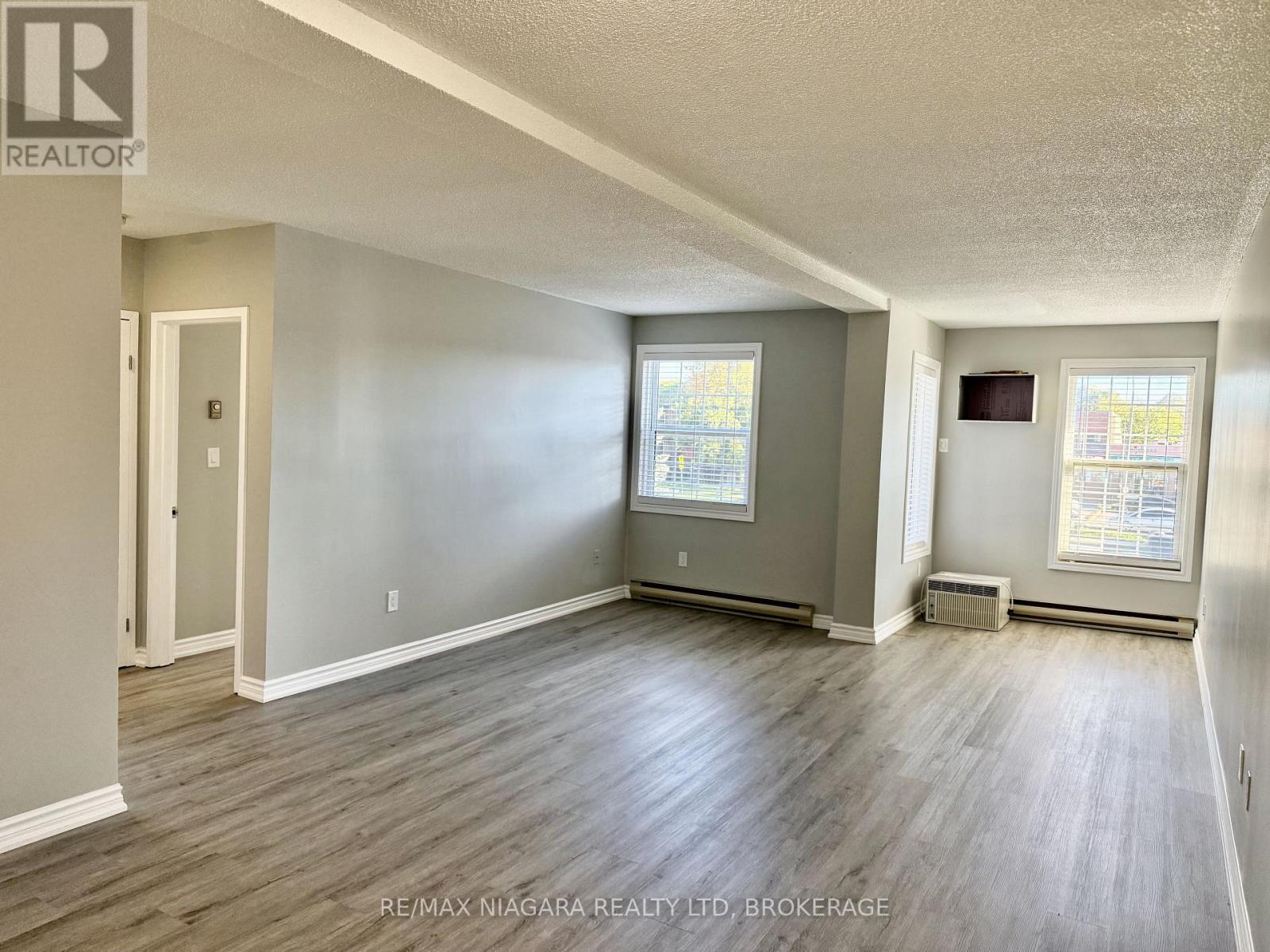 202 - 6837 Thorold Stone Road, Niagara Falls, Ontario  L2J 1B2 - Photo 11 - X13865028