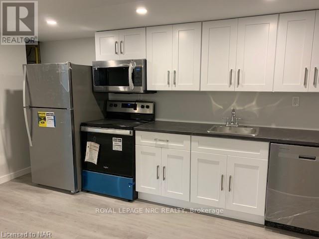 BASEMENT - 448 GRANTHAM AVENUE, St. Catharines, Ontario