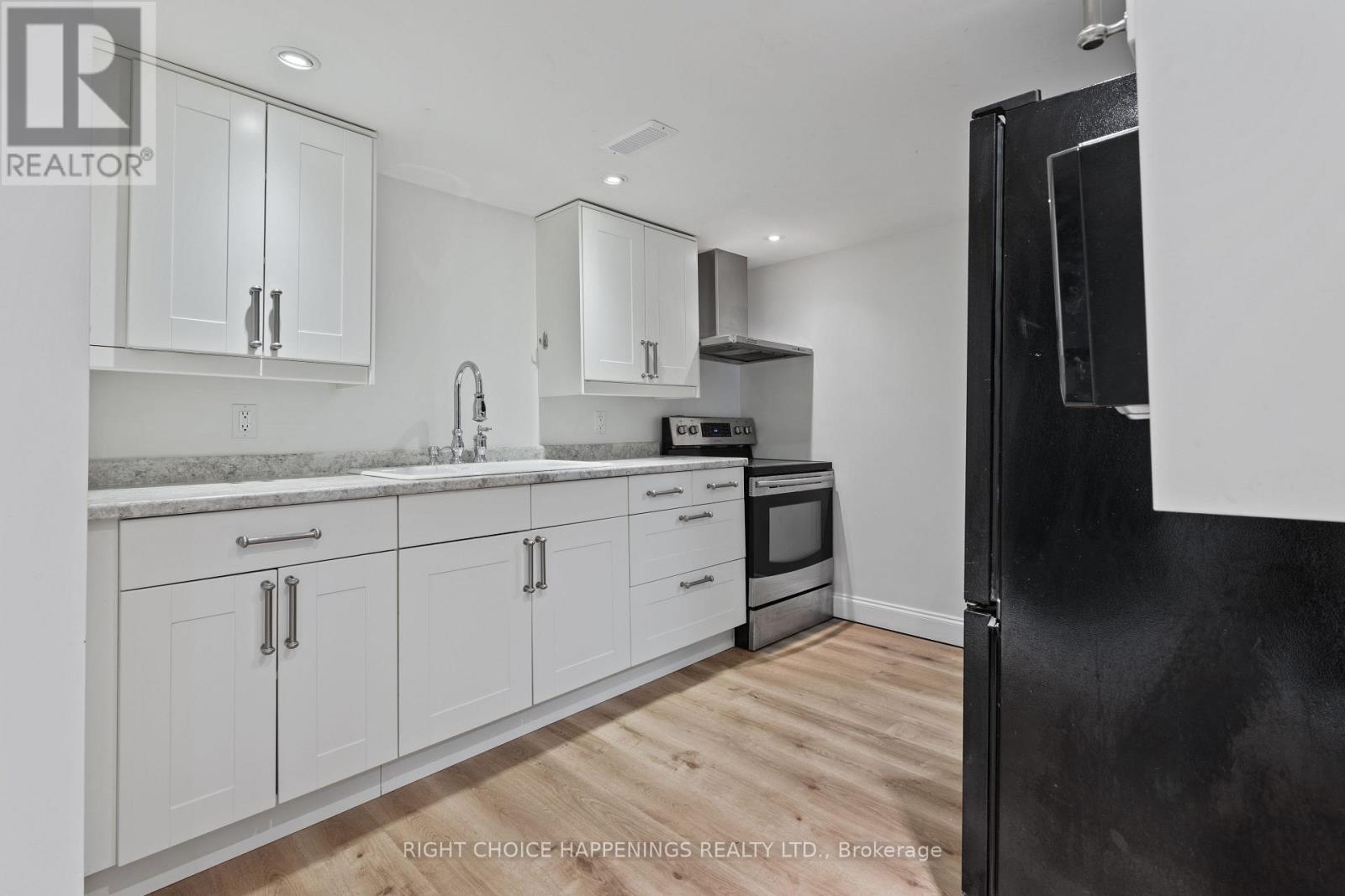 58 Ann Street, Thorold, Ontario  L2V 2J7 - Photo 17 - X13865456