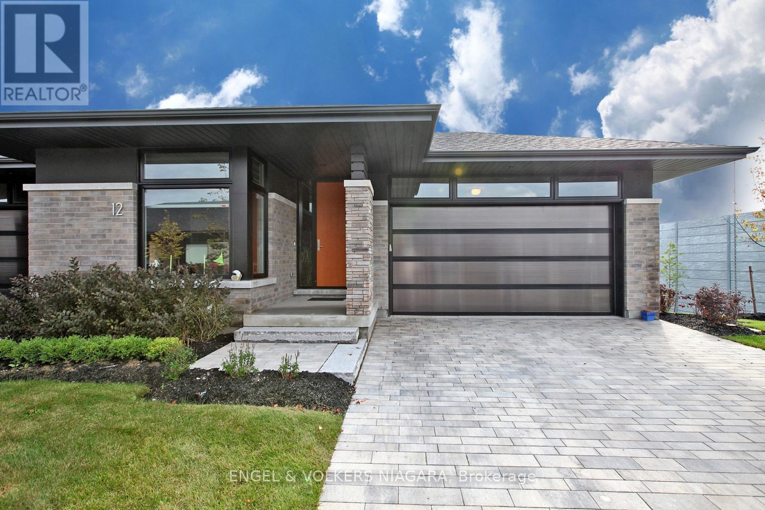 12 - 7276 Optimist Lane, Niagara Falls, Ontario  L2E 0B3 - Photo 2 - X13865710