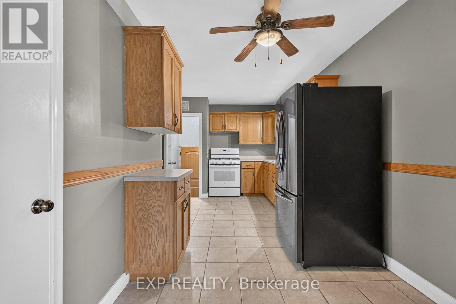 6018 Atlas Street, Niagara Falls, Ontario  L2J 1T1 - Photo 11 - X13865948