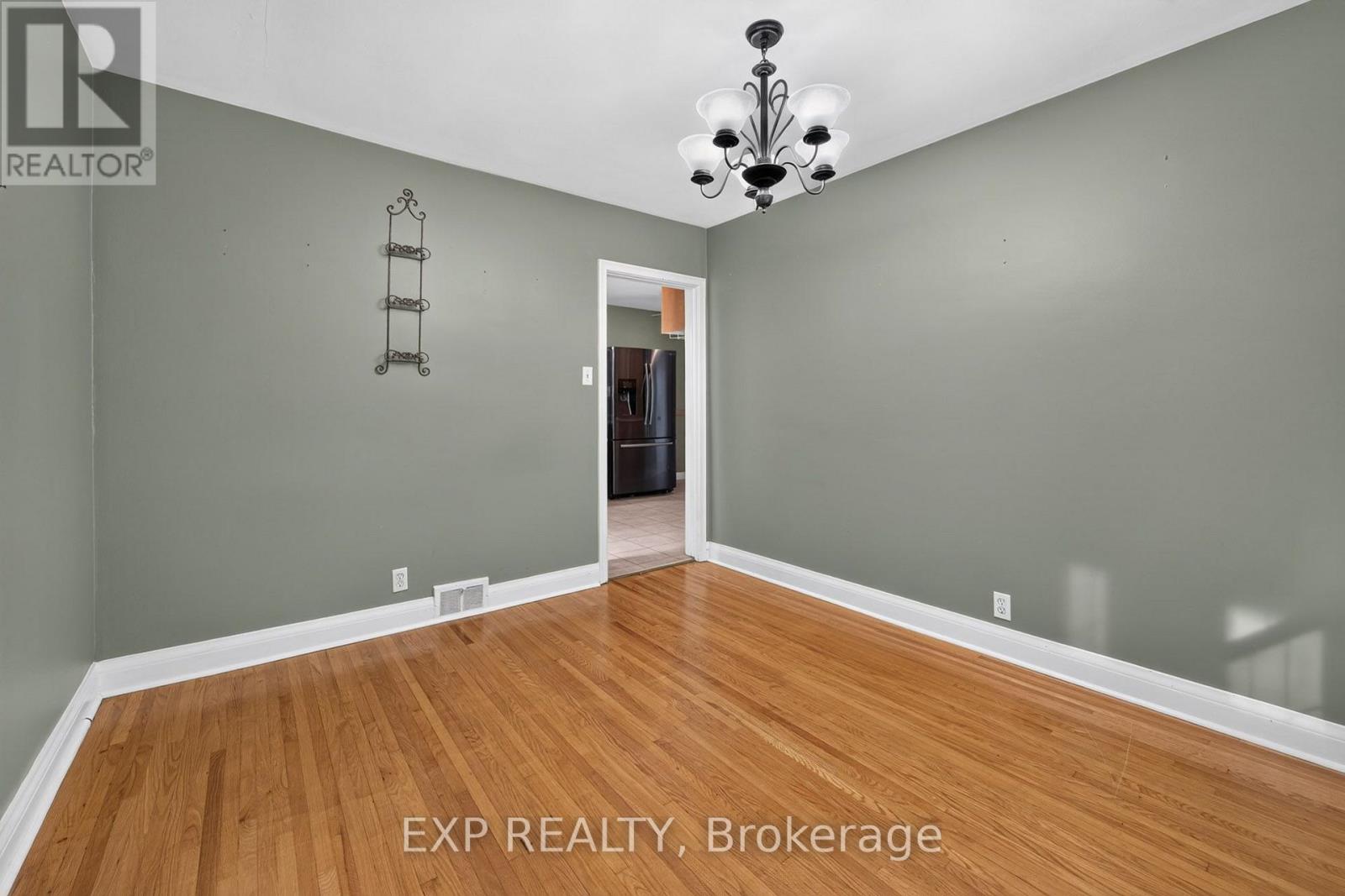 6018 Atlas Street, Niagara Falls, Ontario  L2J 1T1 - Photo 12 - X13865948