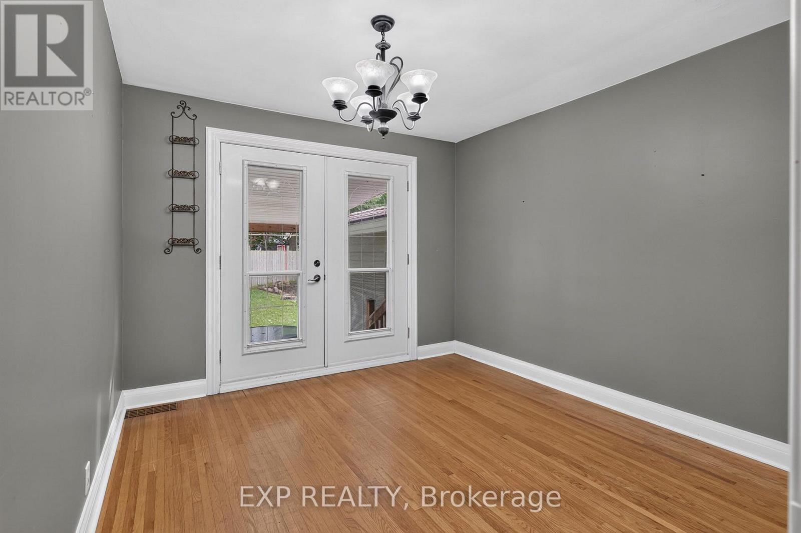 6018 Atlas Street, Niagara Falls, Ontario  L2J 1T1 - Photo 13 - X13865948