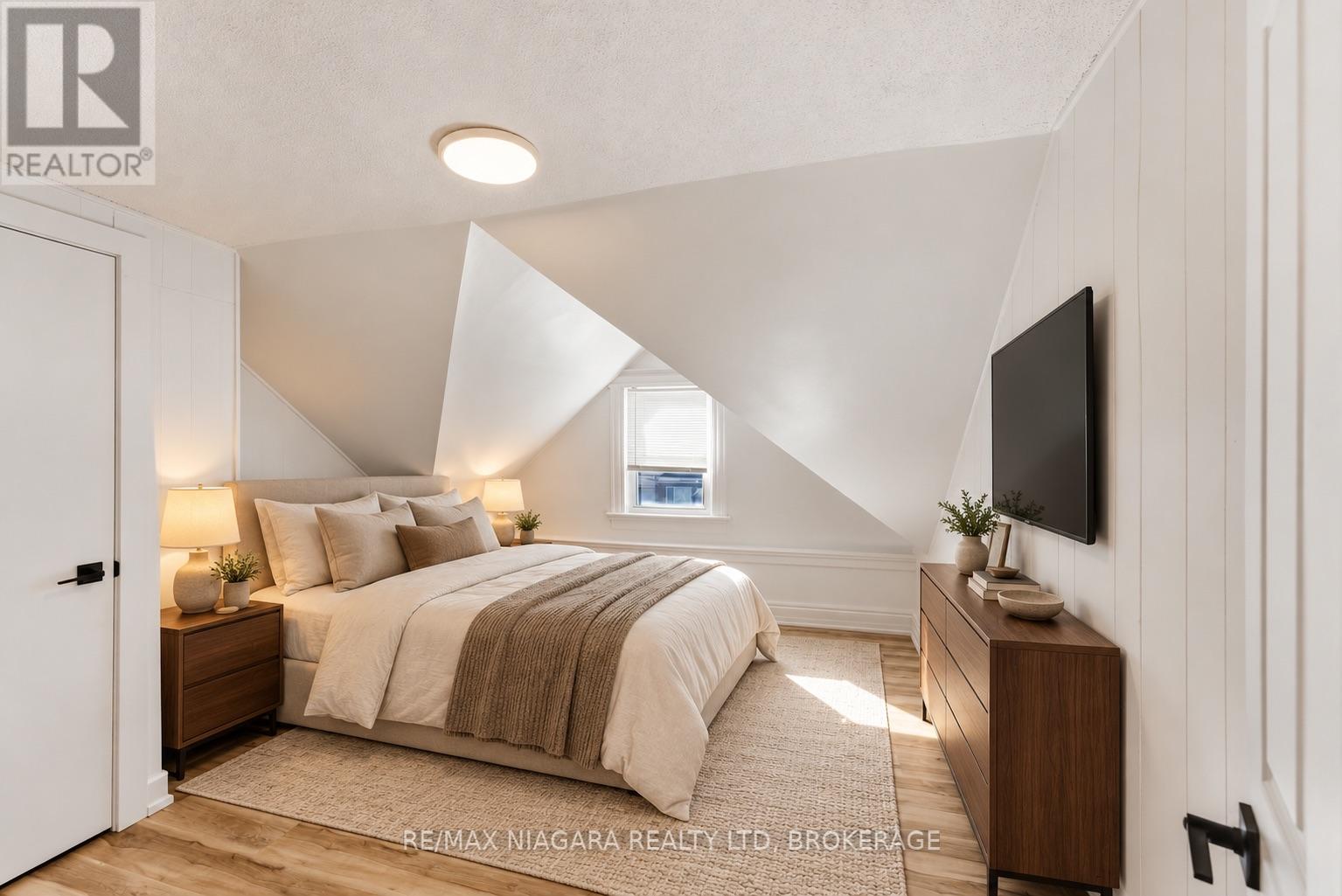 Upper - 34 Haig Street, St. Catharines, Ontario  L2R 6K8 - Photo 11 - X13866120