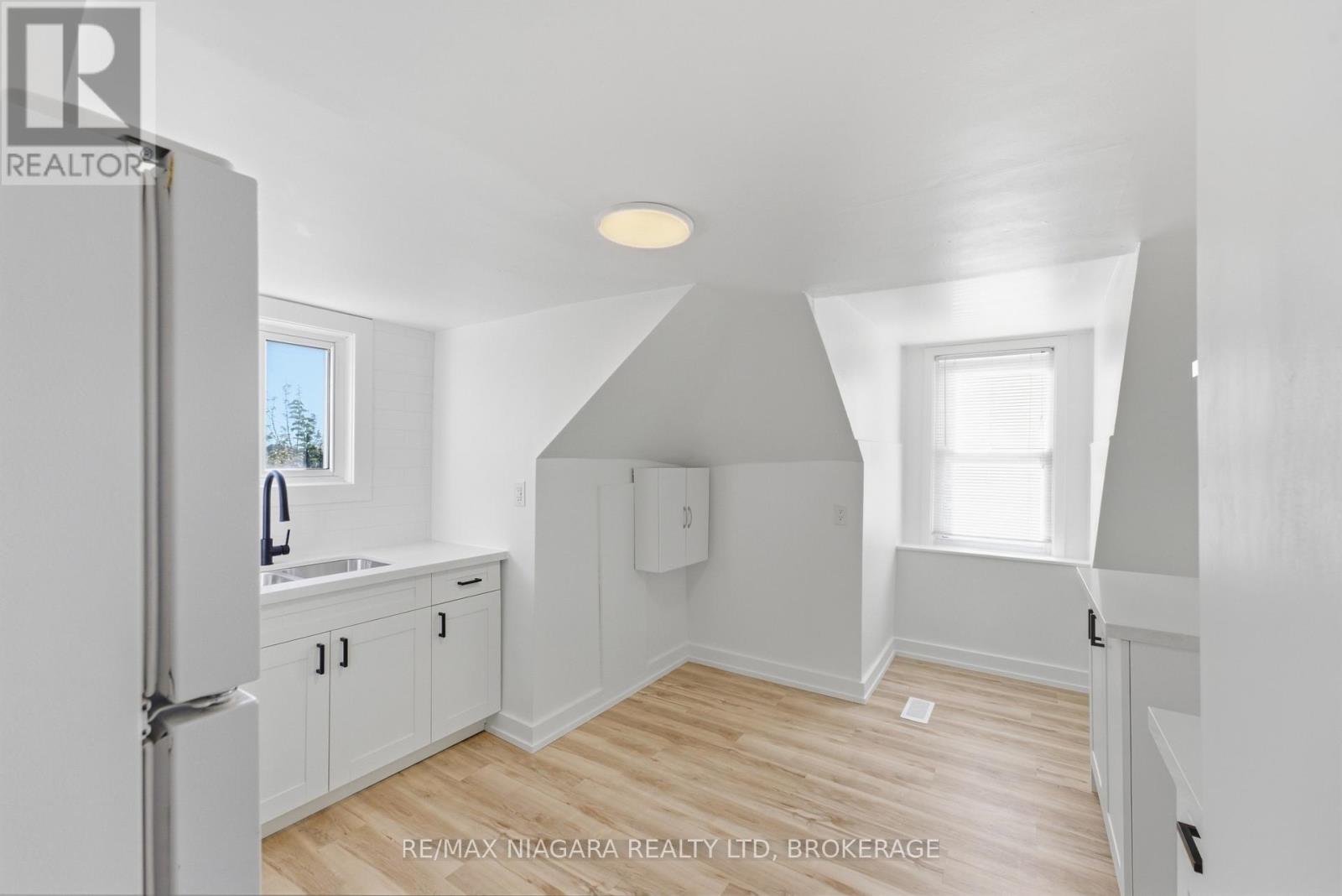 Upper - 34 Haig Street, St. Catharines, Ontario  L2R 6K8 - Photo 16 - X13866120