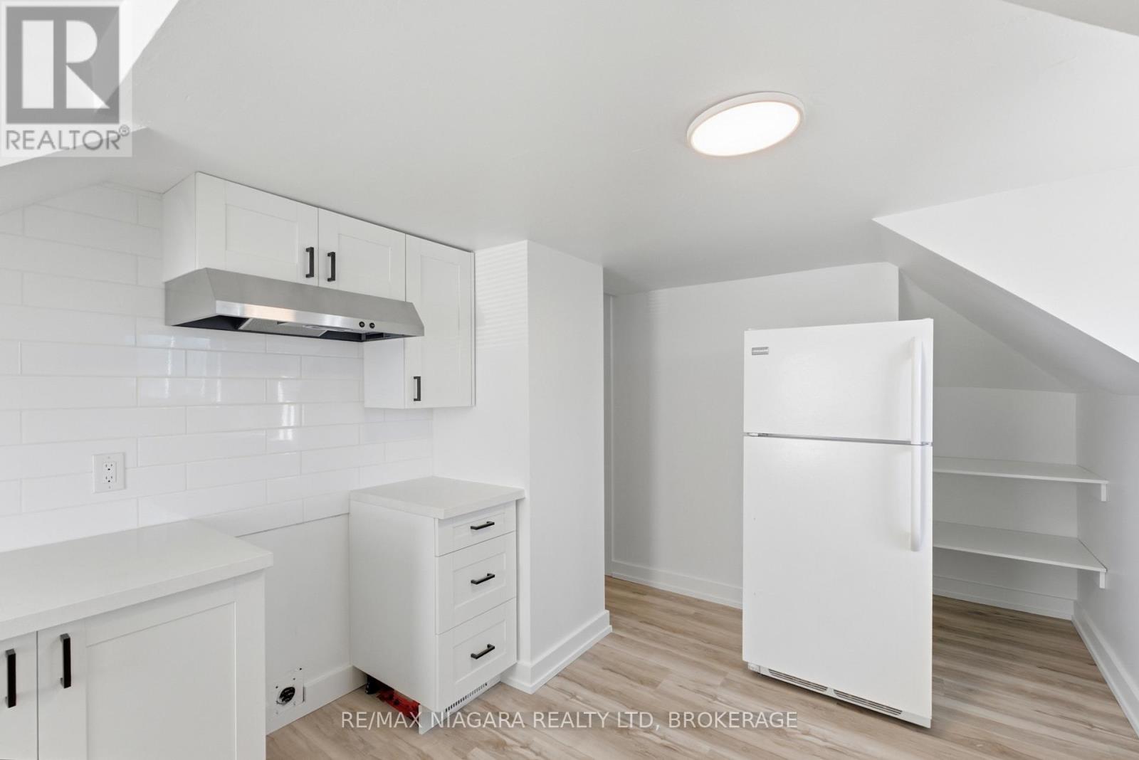 Upper - 34 Haig Street, St. Catharines, Ontario  L2R 6K8 - Photo 22 - X13866120