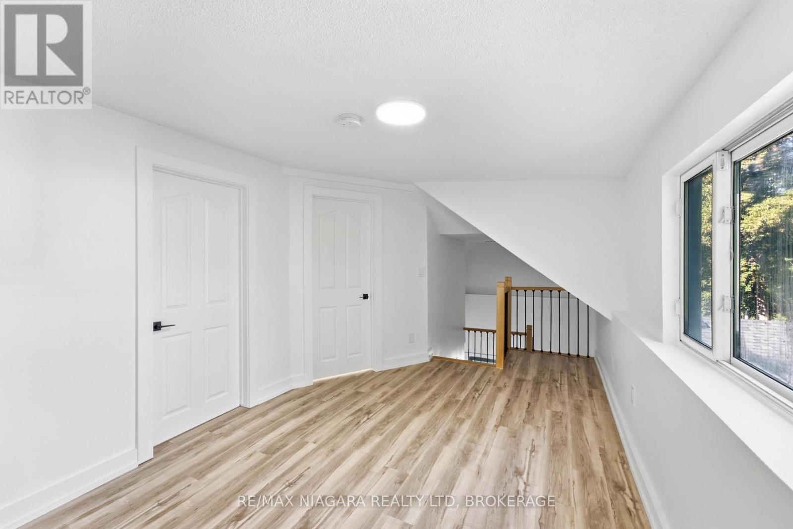 Upper - 34 Haig Street, St. Catharines, Ontario  L2R 6K8 - Photo 5 - X13866120