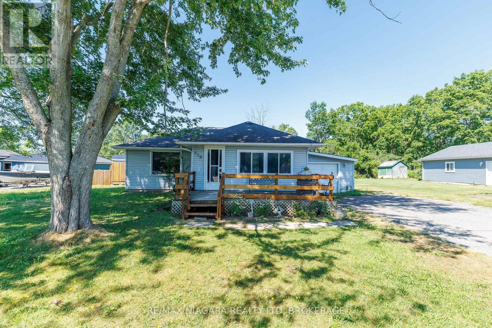 429 Delaware Avenue, Fort Erie, Ontario  L2A 5M4 - Photo 4 - X13866528