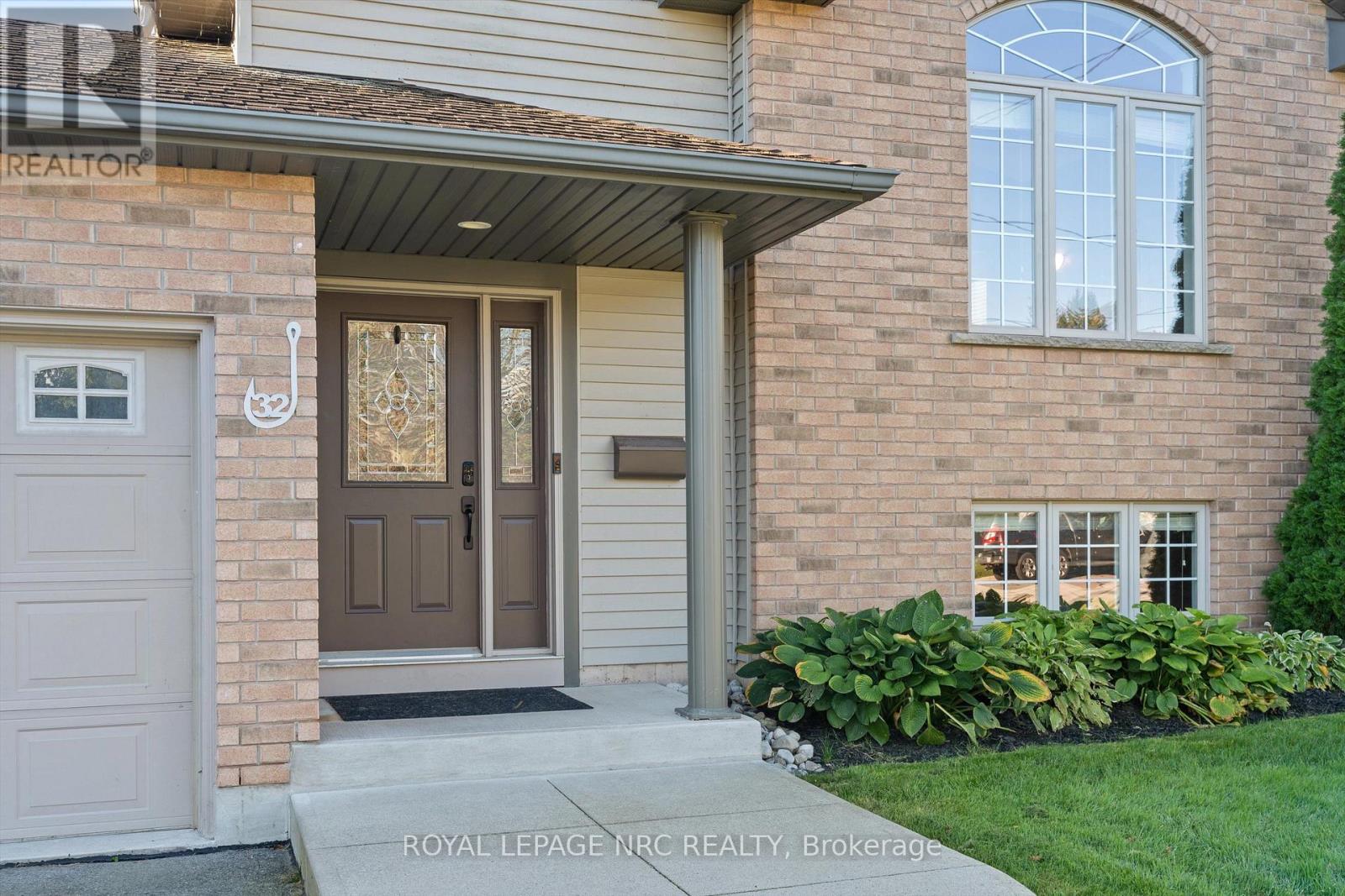32 Lavinia Street, Fort Erie, Ontario  L2A 2C7 - Photo 2 - X13866966