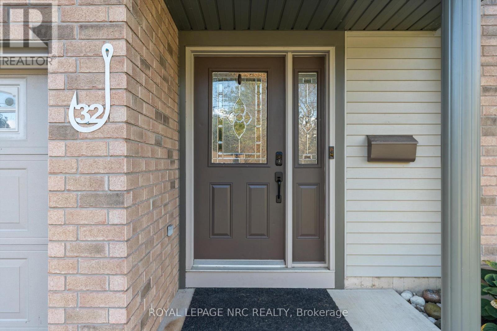 32 Lavinia Street, Fort Erie, Ontario  L2A 2C7 - Photo 3 - X13866966