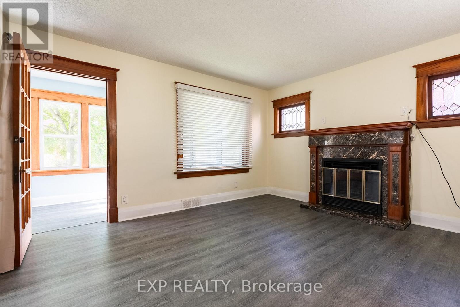 4613 Ryerson Crescent, Niagara Falls, Ontario  L2E 1E4 - Photo 3 - X13867102