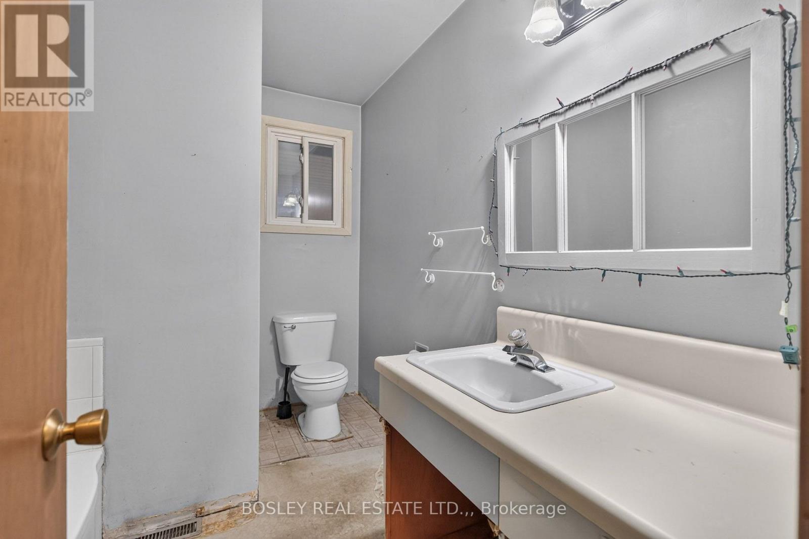 4452 Dorchester Road, Niagara Falls, Ontario  L2E 6N4 - Photo 13 - X13867914