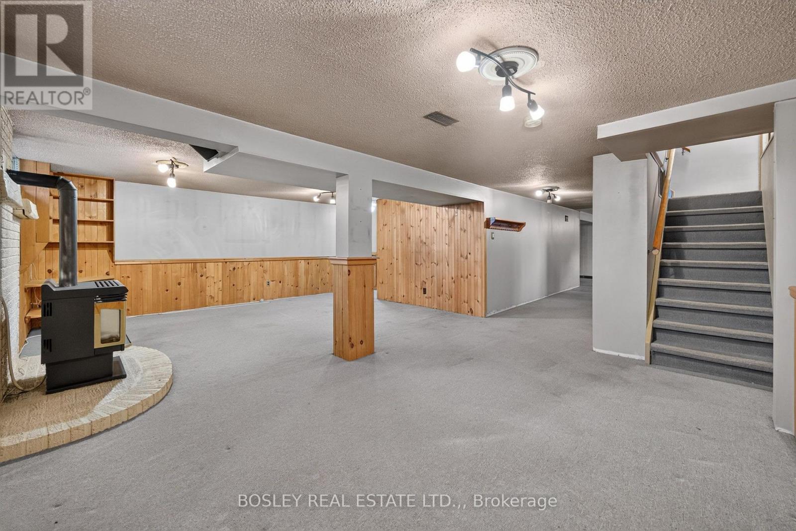 4452 Dorchester Road, Niagara Falls, Ontario  L2E 6N4 - Photo 17 - X13867914