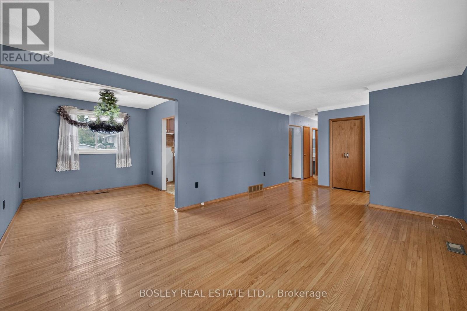 4452 Dorchester Road, Niagara Falls, Ontario  L2E 6N4 - Photo 5 - X13867914