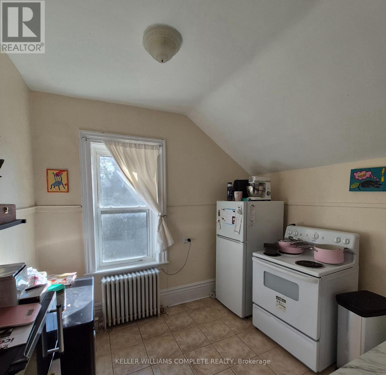 20 Carleton Street N, Thorold, Ontario  L2V 2A4 - Photo 20 - X13869162