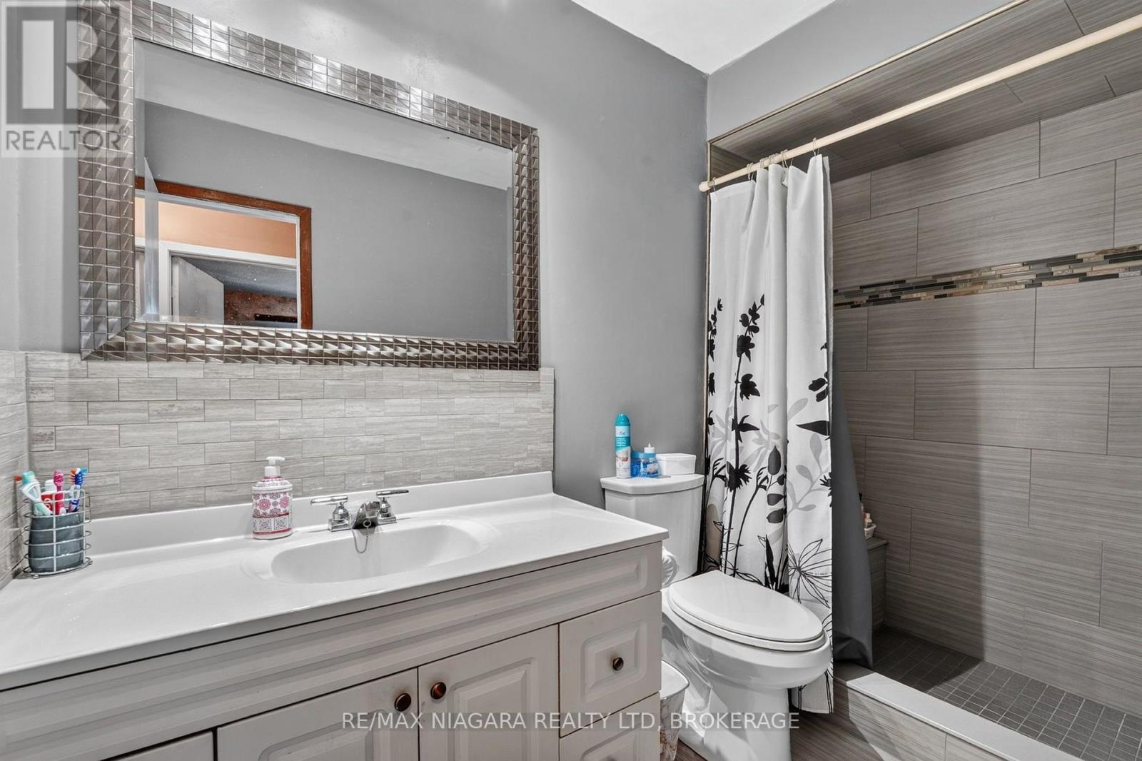 45 Green Maple Drive, St. Catharines, Ontario  L2P 3P4 - Photo 14 - X13869642