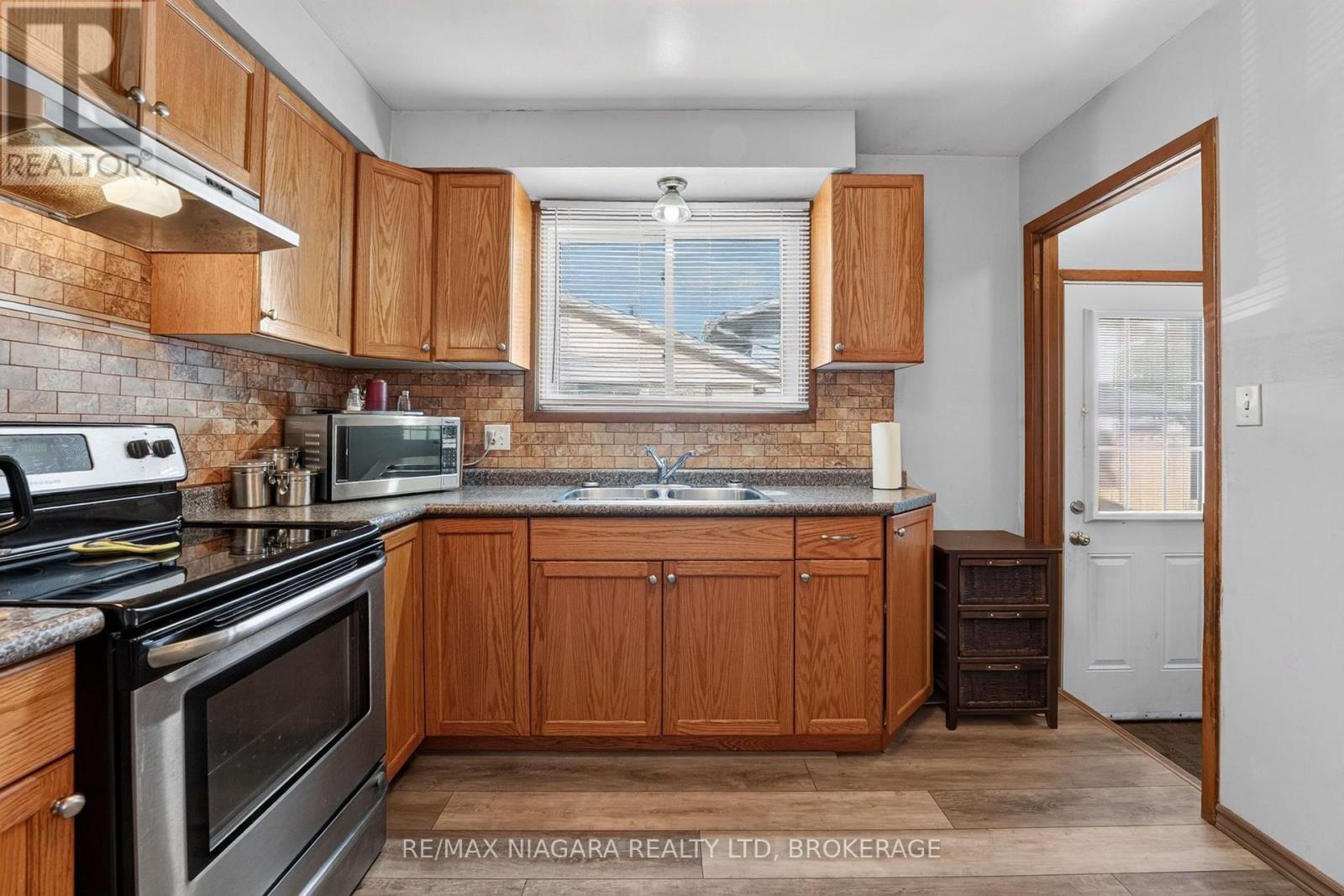45 Green Maple Drive, St. Catharines, Ontario  L2P 3P4 - Photo 7 - X13869642