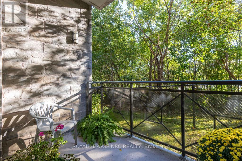 103 - 379 Scott Street, St. Catharines, Ontario  L2M 3W2 - Photo 2 - X13870354