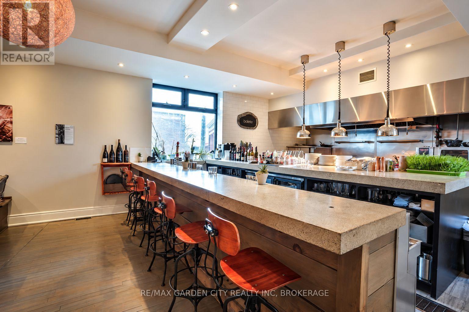 176 St. Paul Street, St. Catharines, Ontario  L2R 3M2 - Photo 11 - X13871104
