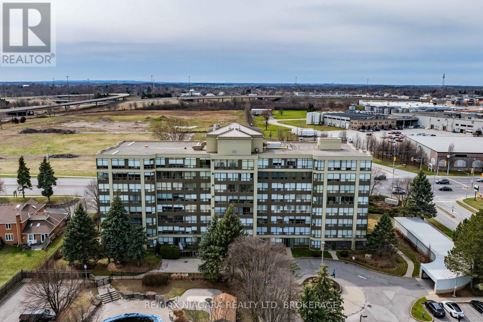 702 - 5100 Dorchester Road E, Niagara Falls, Ontario  L2E 7H4 - Photo 6 - X13871170
