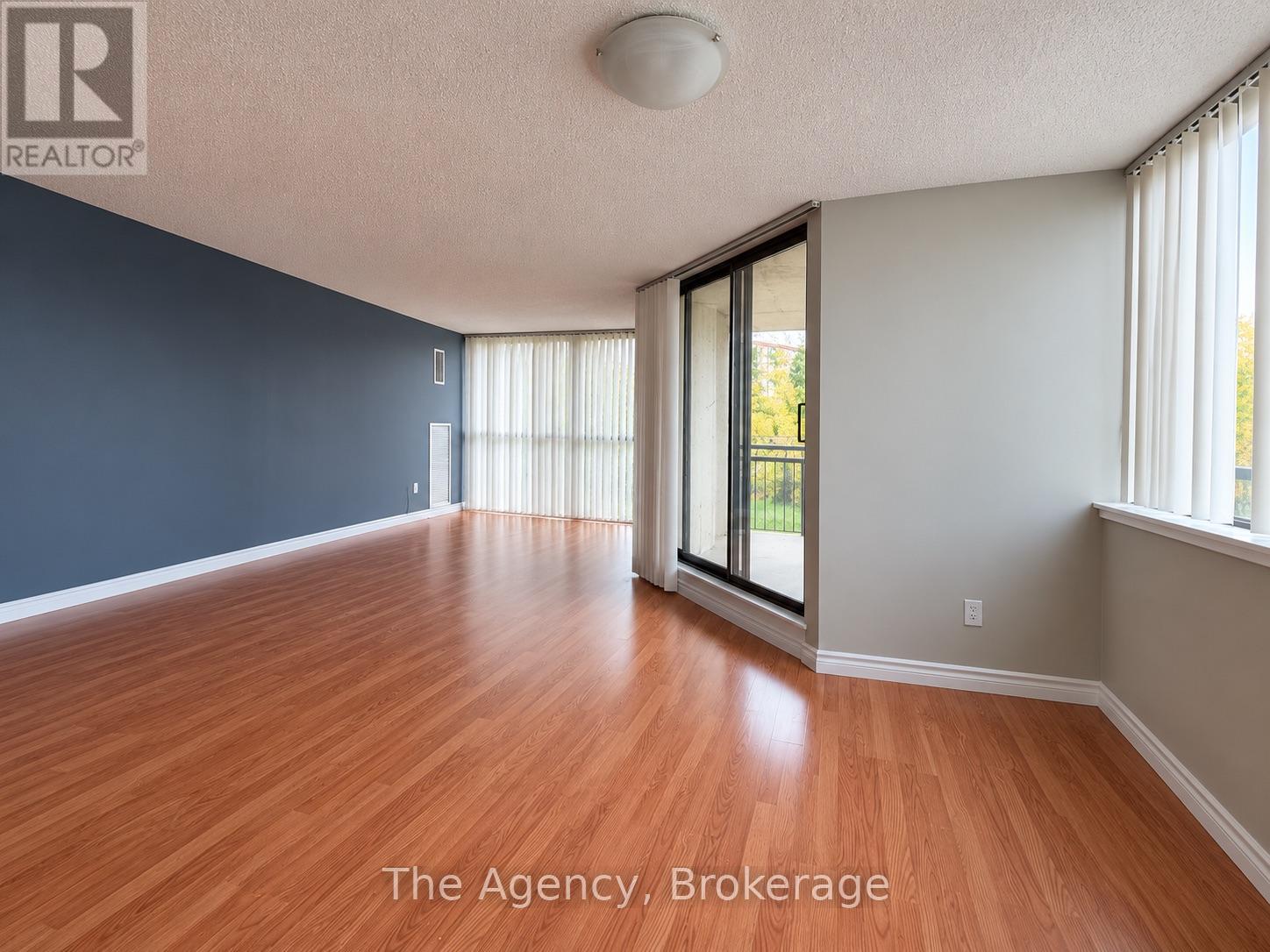 204 - 2200 Sherobee Road, Mississauga, Ontario  L5A 3Y3 - Photo 3 - W13871832