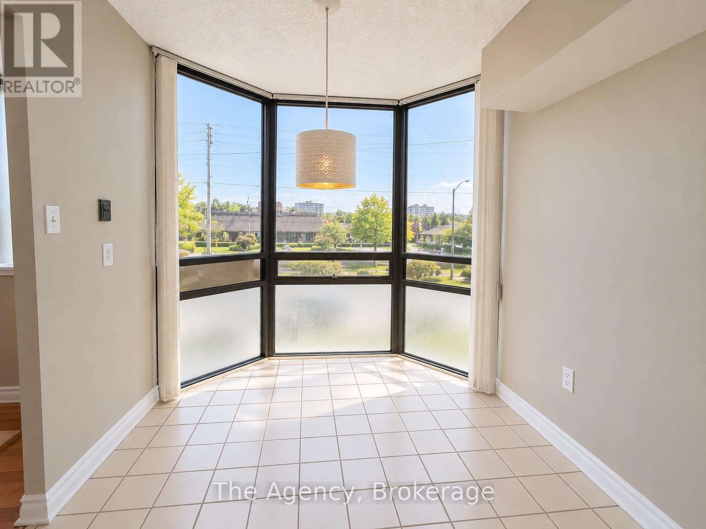 204 - 2200 Sherobee Road, Mississauga, Ontario  L5A 3Y3 - Photo 6 - W13871832