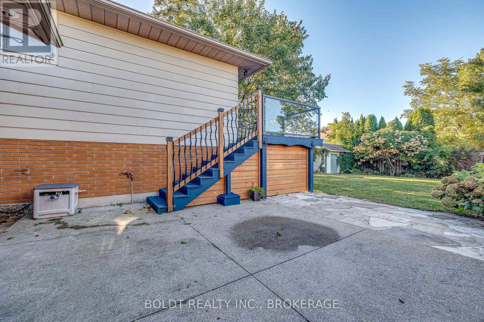 12 Bayshore Crescent, St. Catharines, Ontario  L2N 5Y4 - Photo 25 - X13872294