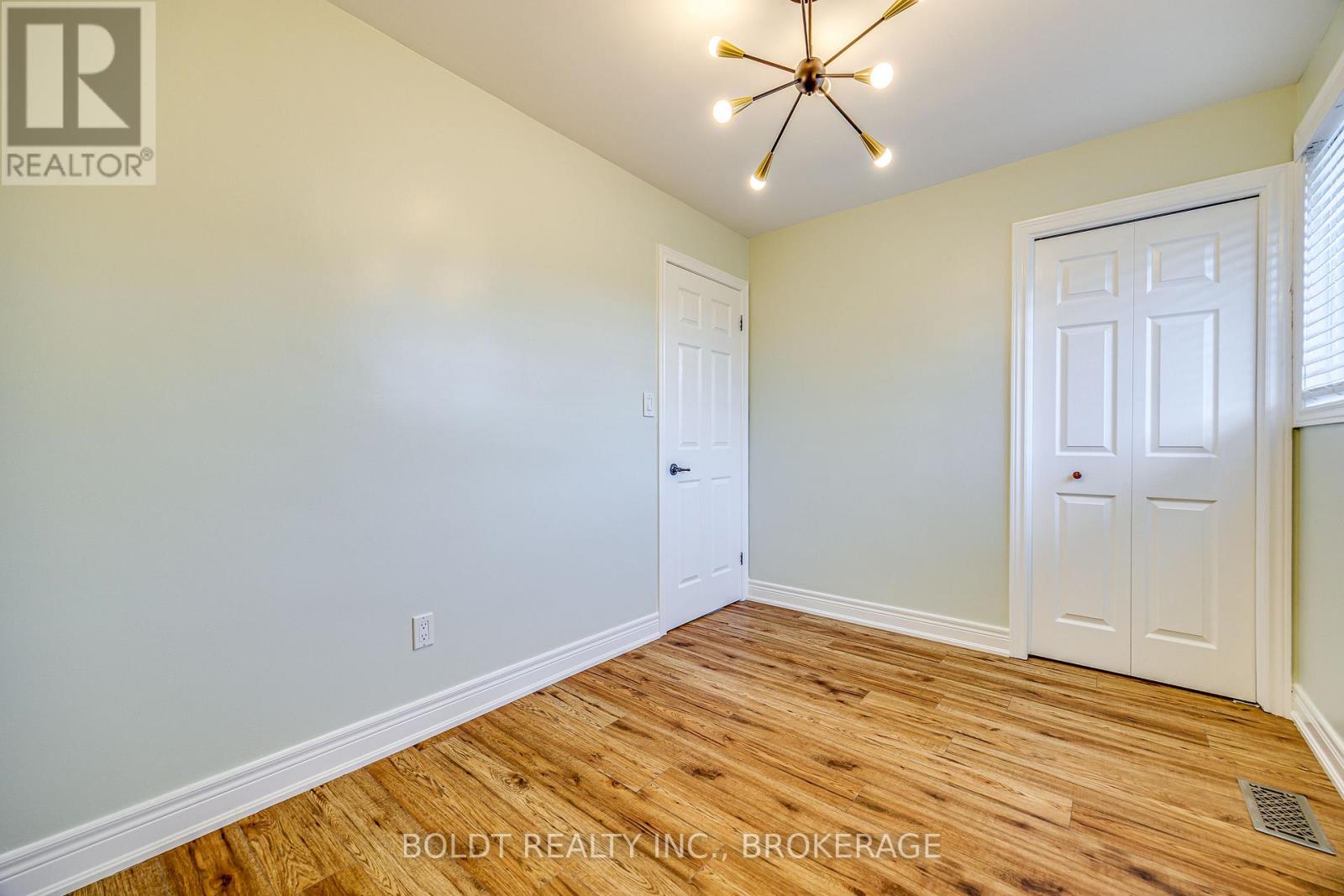 12 Bayshore Crescent, St. Catharines, Ontario  L2N 5Y4 - Photo 27 - X13872294