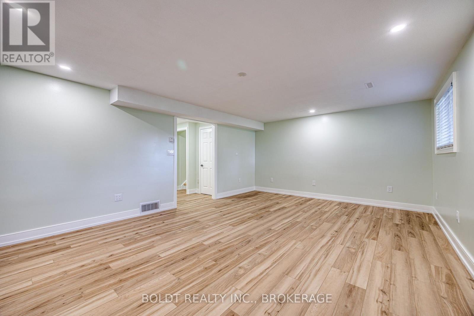 12 Bayshore Crescent, St. Catharines, Ontario  L2N 5Y4 - Photo 30 - X13872294